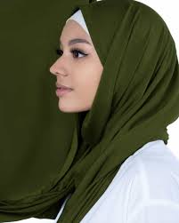 Olive Green's Instagram, Twitter & Facebook