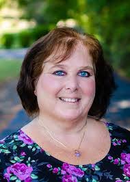 Karen Dorsey's Instagram, Twitter & Facebook