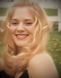 Stacy Mast's Instagram, Twitter & Facebook