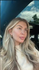 Candace Cleveland's Instagram, Twitter & Facebook