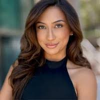 Lupe Solis's Instagram, Twitter & Facebook