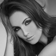 bea_renerofan (@joanna_frida)