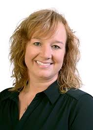 Mary Muth's Instagram, Twitter & Facebook