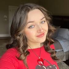 Haley Sadler's Instagram, Twitter & Facebook