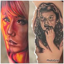 SURPRISE MERRY CHRISTMAS FROM ME FREE PORTRAIT all you have to do is like  comment and share this post comment the picture you or someone you know  would want to get done