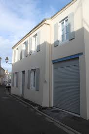La Maison Aux Volets Bleus Aux Sables D Olonne En Vendee Dans Les Pays De La Loire Abritel 573832 3 Peinture Facade Maison Facade Maison Maison De Vacances