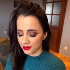 Paulina Machinko Makeup