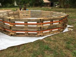 Palettenpool Selbstgebaut Bauanleitung Zum Selberbauen 1 2 Do Com Deine Heimwerker Community Paletten Pool Pool Gartenpools