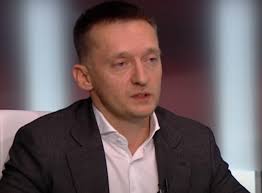 A hvg erről szóló cikke megjegyzi, hogy koromot áder határozott időre, négy évre nevezte ki, ami csak. Index A Foldhivatali Nyilvantartasban Meg Nem Latszik Hogy Rogan Antal Felesege Foldet Vett Volna Szmo Hu