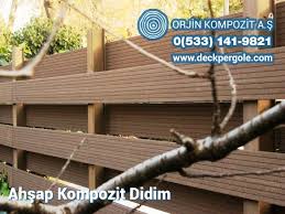 Ahşap dış cephe kaplama hizmetleri ile siz de en şık ve doğal görünümlü dış cephelere ulaşmak istiyorsanız, yapı kataloğu sitesinde sizi bekliyoruz! Ahsap Kompozit Didim Ahsap Kompozit Deck Pergola
