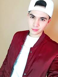 Itzel Santos (@Martinez20Tania)