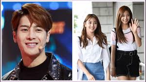 Hwa sa x kim chung ha, jr x jackson, and seolhyun x tzuyu to put on special collab stages at '2019 sbs gayo daejeon'. Got7 Jackson And His Cameraman Twice S Tzuyu S Mistake And Jihyo Funny Reaction Youtube