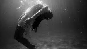 Nằm mơ thấy người chết là điềm gì? Hên hay xui? Nên đánh số gì?