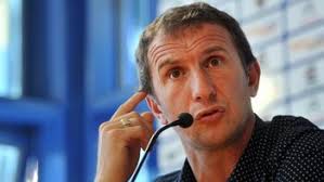 El 'Vasco' le envió un mensaje a Rosario Central:"A la primera piedra que  tiren, nos vamos"