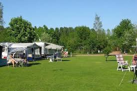 Camping De Graafschap Is Een Camping In Hummelo Gelderland De Camping Heeft Plaatsen Met Afbakening Met Schaduw Zonder In 2020 Camping Buitendecoraties Afwasbakken