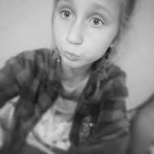 Julia Burek (@01Bambino143)