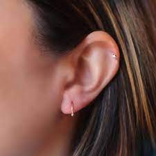 Mine unscrews clockwise, but i don't know if that's the same for all of them i didn't even think about trying to unscrew it from the front, i'll have a go later and see if it works thanks! Ball Endless Cartilage Earring Single Choose Your Size Gauge And Metal Precious Semi Precious Unique Handcrafted Piercing Jewelry Stacking Rings