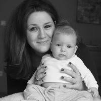 Ariane Beyer's Instagram, Twitter & Facebook