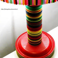 E con questi dischi di plastica realizzare qualsiasi cosa. Riciclo Creativo Piatti Di Carta Non Sprecare