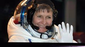 ABD'li kadın astronottan uzayda yürüyüş rekoru