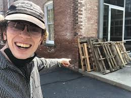 Wood pallets and Alison; my two <3's