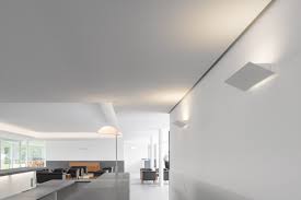 A aron led light é uma marca registada com capital 100% português dedicada ao desenvolvimento e comercialização de produtos led de elevada. Om Light