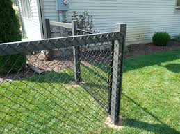 Chain Link Fence On Wood Post Backyard Fences Black Chain Link Fence Fence Design