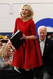Tonight, former second lady dr. Fashion Looks Der Style Von Jill Biden Gala De