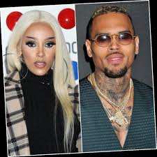 Despite being in the music industry for several years, doja cat's only publicly known relationship to date has been with jacob sullenger, better known by his stage names johnny utah and jawny. Chris Brown Flirted With Doja Cat And Fans Are Not Here For It Me And My Lifestyle Blog