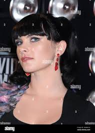 Vicky Asher's Instagram, Twitter & Facebook