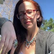 Tammy Lozier's Instagram, Twitter & Facebook