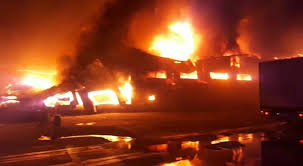 Incendiul care a distrus fabrica de condimente solina, din alba iulia, nu a fost stins, la două zile de la izbucnire. Incendiu La Alba Iulia Locuitorii OraÈ™ului SfÄƒtuiÈ›i SÄƒ Stea In Case Din Cauza Fumului Video Europa Fm