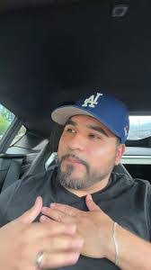 Elver Salgado's Instagram, Twitter & Facebook