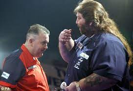 Cerca nel più grande indice di testi integrali mai esistito. Dieting Darts Champion Phil The Power Taylor Storms Off Stage During Match After Spectators Call Him Fat Daily Mail Online