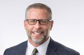 I'm excited for both of my friends. Betsy Robinson has done an amazing job  building this non profit and I have no doubt Sam Brown will carry the  torch! 🐶