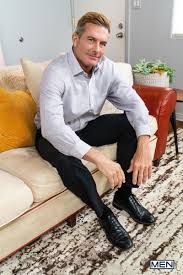 Hottie-older-dude-Matthew-Figata-eats-younger-stud-Ty-Mitchell-hot -bubble-ass-hole-fucks-doggy-style-Men-007-Porno-gay-pictures | FabScout  Entertainment