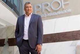 Todos los días, fernando bravo conduce bravo continental (de 13 a 17), por continental. Radio Continental Dejo De Transmitir En Simultaneo Con Su Fm Expediente Politico