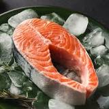 What does bad salmon look like cooked?