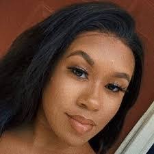 Danielle Sylvester's Instagram, Twitter & Facebook