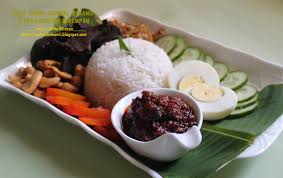 Deep fried turmeric goes very well with it. Amie S Little Kitchen Nasi Lemak Sambal Kerang Paru Rusa Goreng Berempah