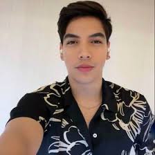 Edward Suárez Meyer (edwardsurezmeye)