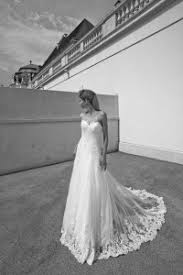 Das australische label made with love designt stilvolle und feminine brautkleider inspiriert von boho. Brautkleider Amy Love Bei Grazia Brautmoden In Dortmund