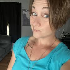 Carrie Mabry's Instagram, Twitter & Facebook