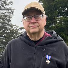 Are the flags missing from veterans' gravesites at Penns Creek Cemetery?