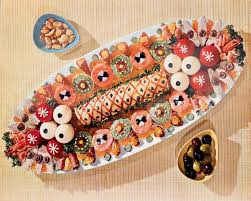 Sie bestehen aus unterschiedlichen speisen, die hübsch auf großen tabletts oder großen tellern angerichtet und serviert werden. Das Auge Isst Mit 51 Kreative Ideen Fur Kalte Platten Deko Feiern Zenideen