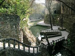 It is spread over an area of 40 acres and is famous for the credit for laying its foundation goes to nek chand, who was the then road inspector in the engineering department of chandigarh capital project. Chand Nek John Michael Kohler Arts Center