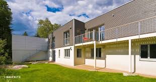 In Diesem Wohnwunder Treffen Die Baufritz Typische Gesunde Bauweise Auf Stilvolle Architektur Und Bio Wohn In 2020 Bungalow Bungalow Mit Einliegerwohnung Style At Home