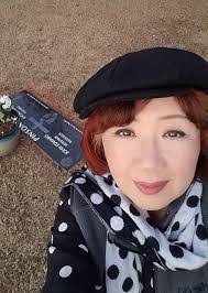 Laura Pinson's Instagram, Twitter & Facebook