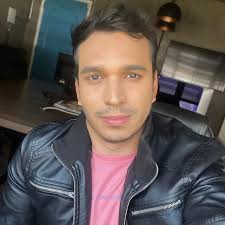 Ratinho deu sua opinião contrária à de Luciano Huck, da Globo. O  apresentador do SBT afirmou que bandido não é vítima da sociedade, mas sim  alguém que escolheu essa vida. O comentário