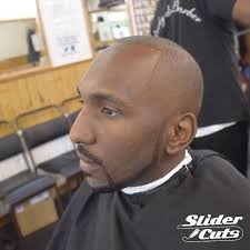 0.5 all around with a chin strap beard shape-up for @jr_entrepreneur...  #SliderCuts by slidercuts